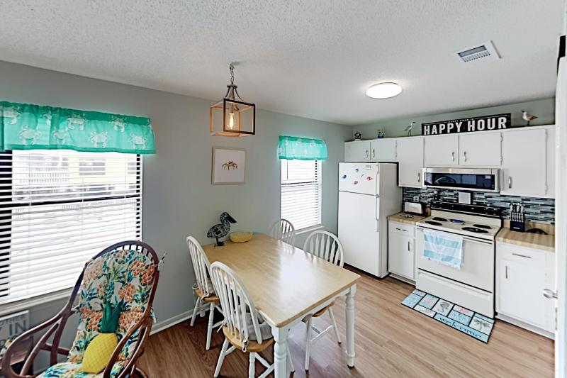One-Bedroom Apartment image 3