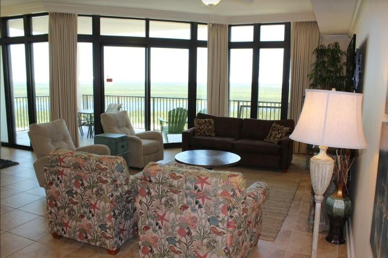Three-Bedroom Apartment image 3