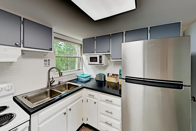 One-Bedroom House image 2