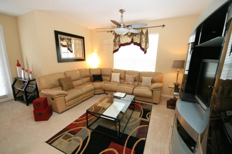 Three-Bedroom Apartment image 1