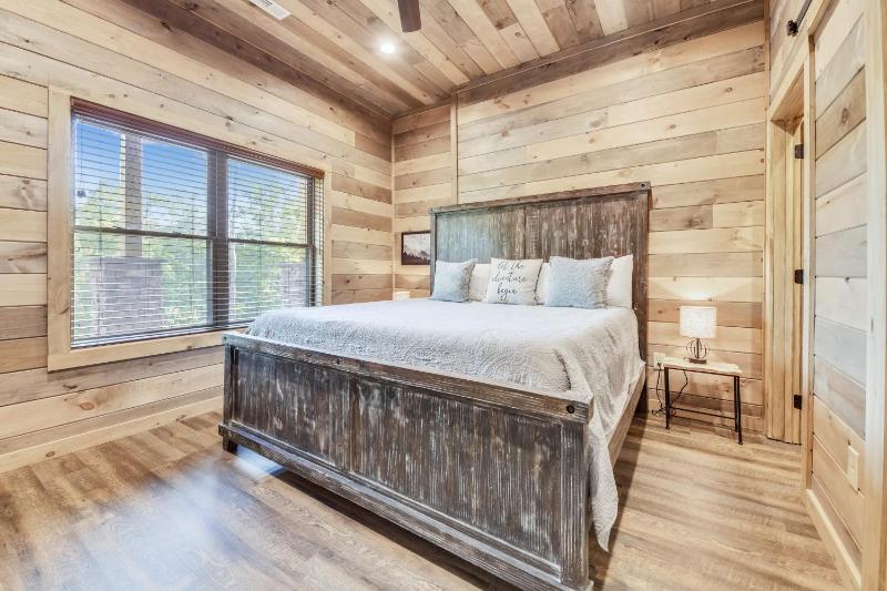 Stone Mountain Lodge cabin - image 45