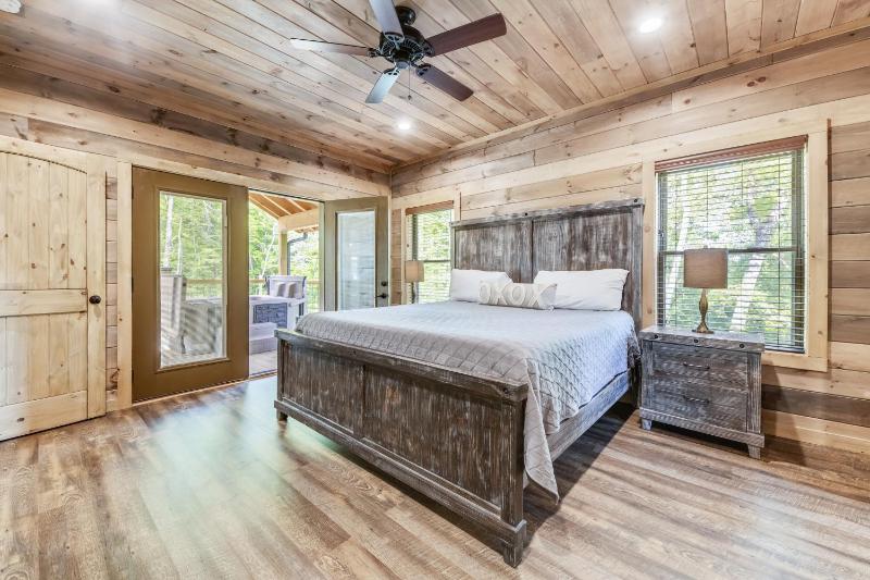 Stone Mountain Lodge cabin - image 41