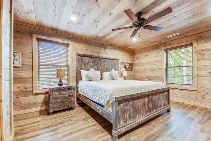 Stone Mountain Lodge cabin - image 37