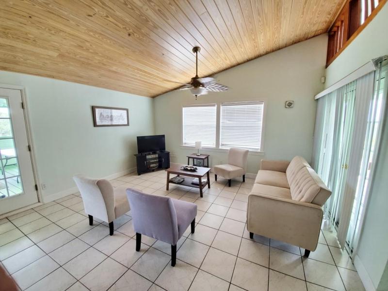 Two-Bedroom House image 3