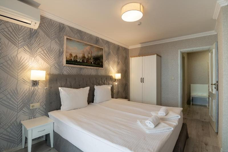 One-Bedroom Apartment image 3