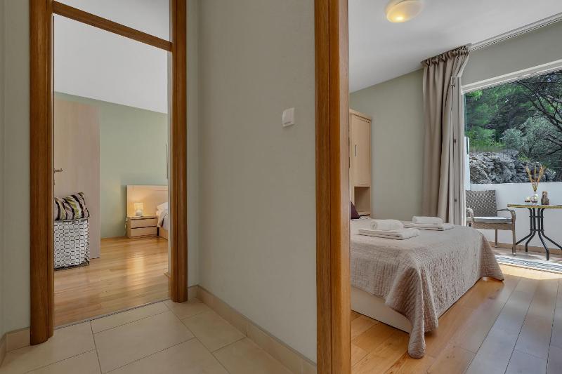Deluxe Apartment image 2