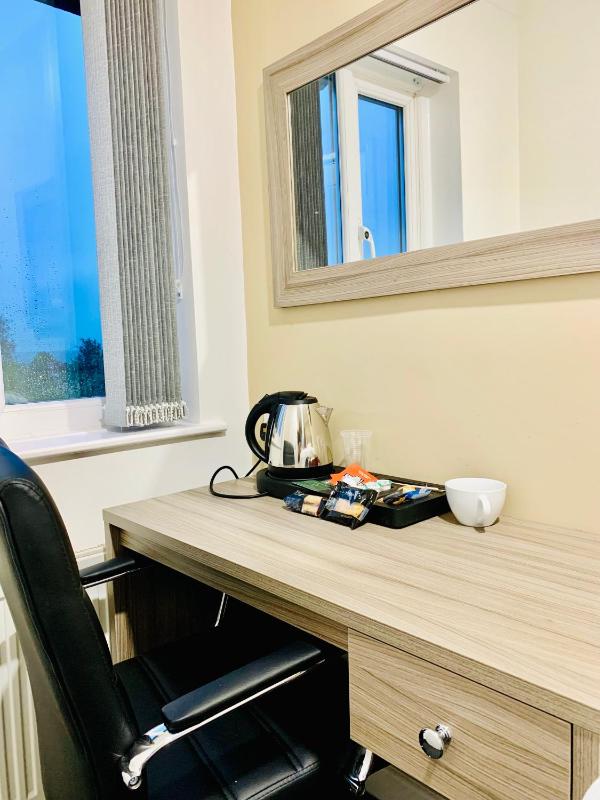 Standard Single Room image 2