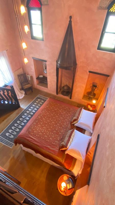 Ottoman Suite image 2