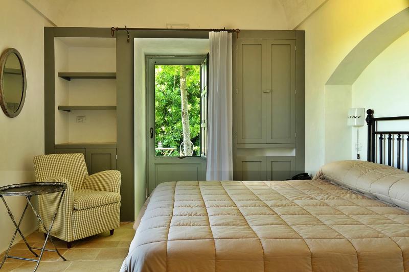 Deluxe Junior Suite image 3