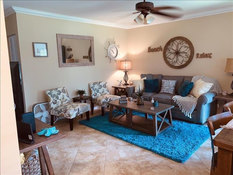 One-Bedroom Apartment image 3