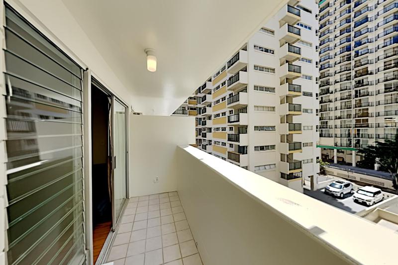 Studio Apartment image 2