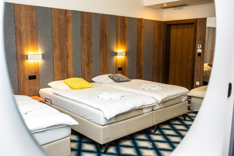 Superior Double or Twin Room image 1