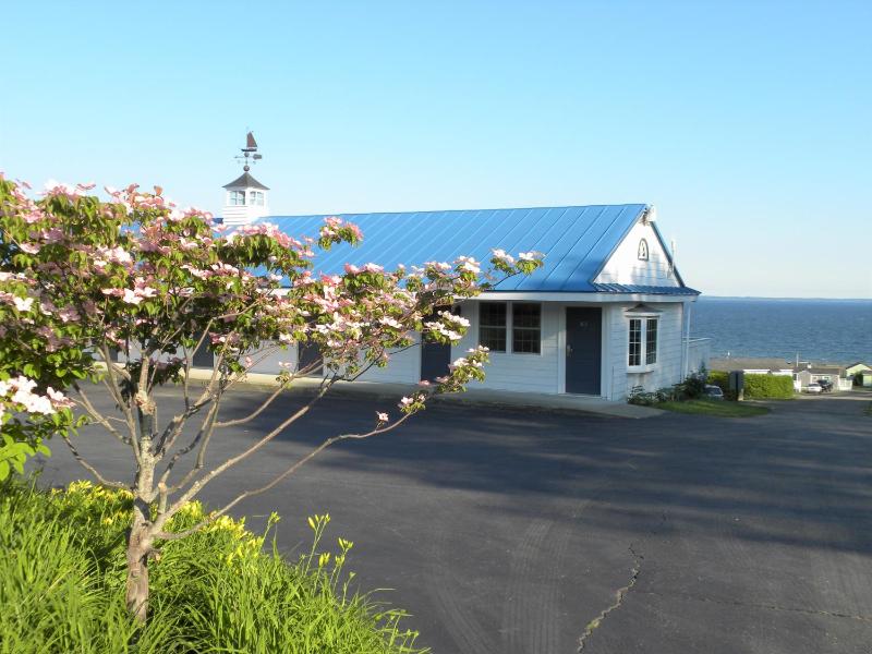 King Room and Sea View image 2