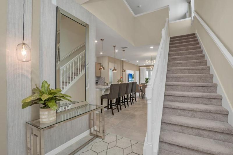Seven-Bedroom Villa image 1