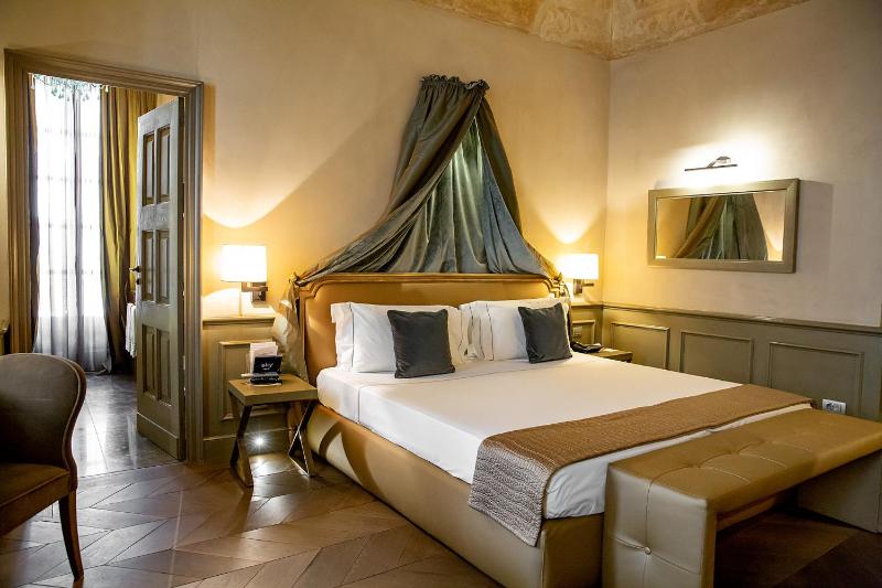 Junior Suite image 2