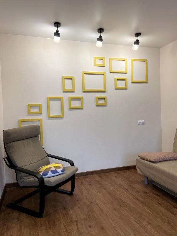 One-Bedroom Apartment image 2