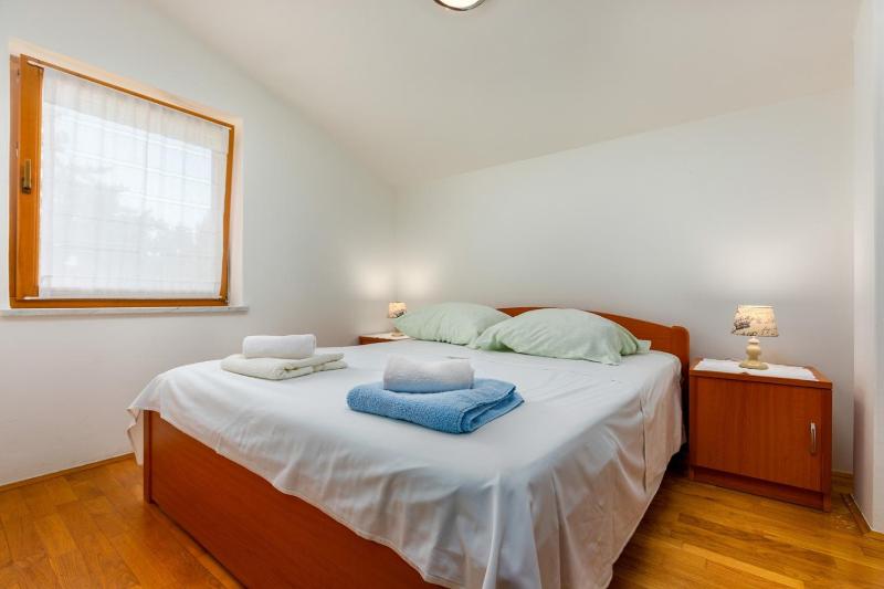 Apartment image 3