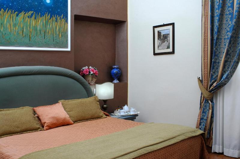 Triple Room image 3