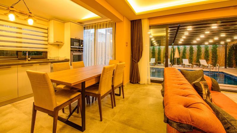 Söğüt 1 - 4 Bedroom with jacuzzi in Fethiye - image 31
