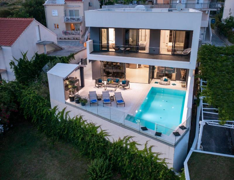 Villa with Private Pool image 4