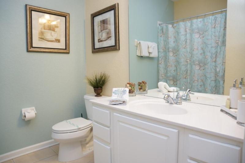 Three-Bedroom Apartment image 4