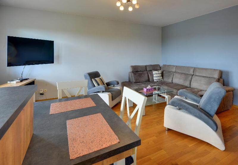 Apartment image 4