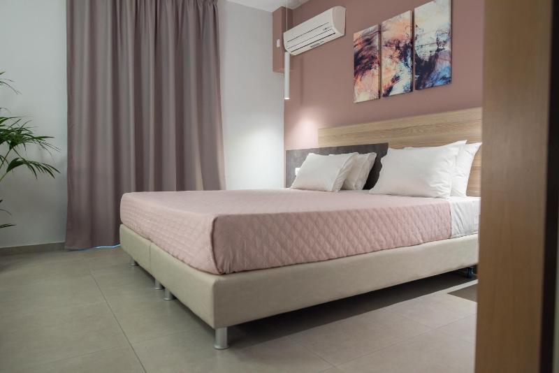 Gelli Apartments - image 15