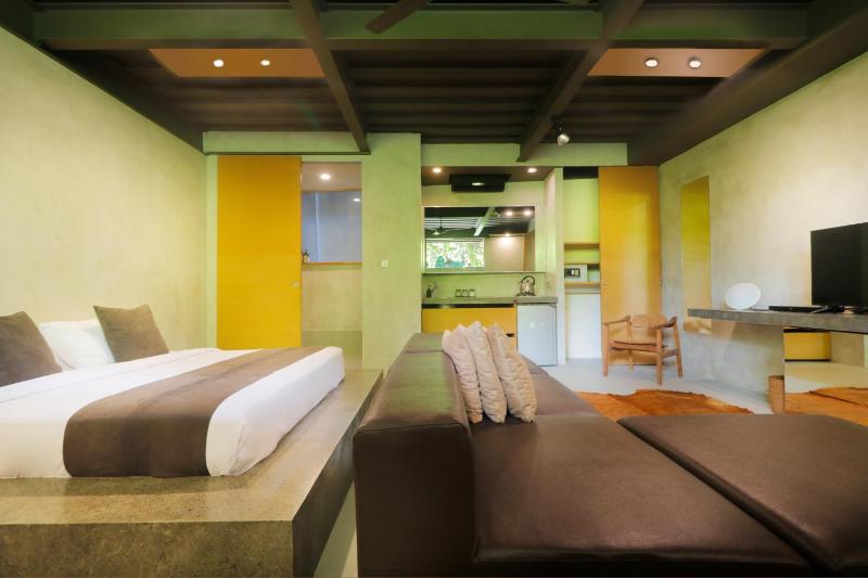 Clio Apartment - image 20