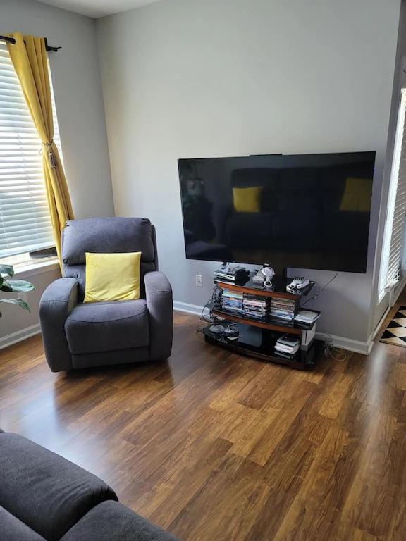 Three-Bedroom Townhouse image 2