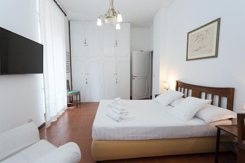 Campo de Fiori Lovely Apartment - image 9
