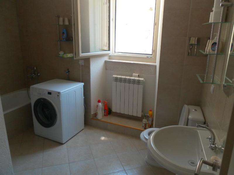 Two-Bedroom Apartment with Balcony and Sea View image 3