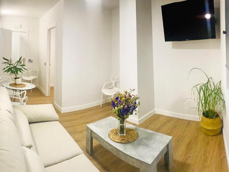 Apartamentos Santander Maliaño Suites 3000 Images