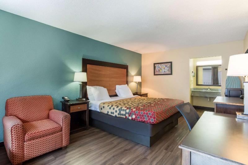 King Room - Non-Smoking image 1