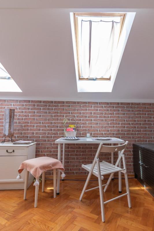 Studio Apartment image 1