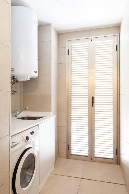 Apartamentos Mayal con Piscina - image 15