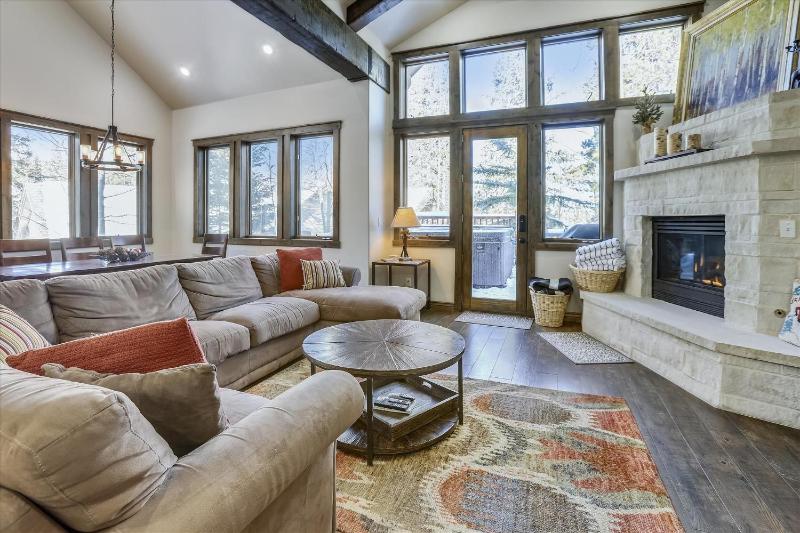 Four-Bedroom Townhouse image 3