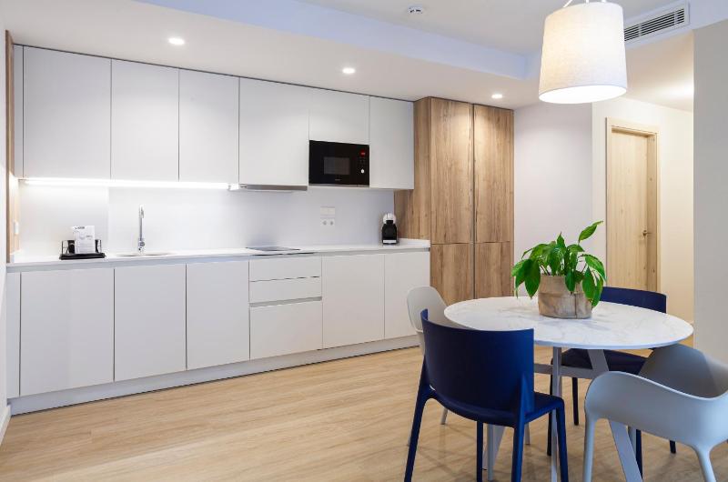 One-Bedroom Apartment image 1