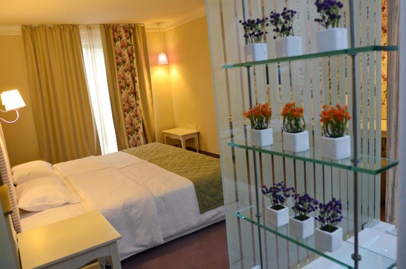 Deluxe Junior Suite image 3