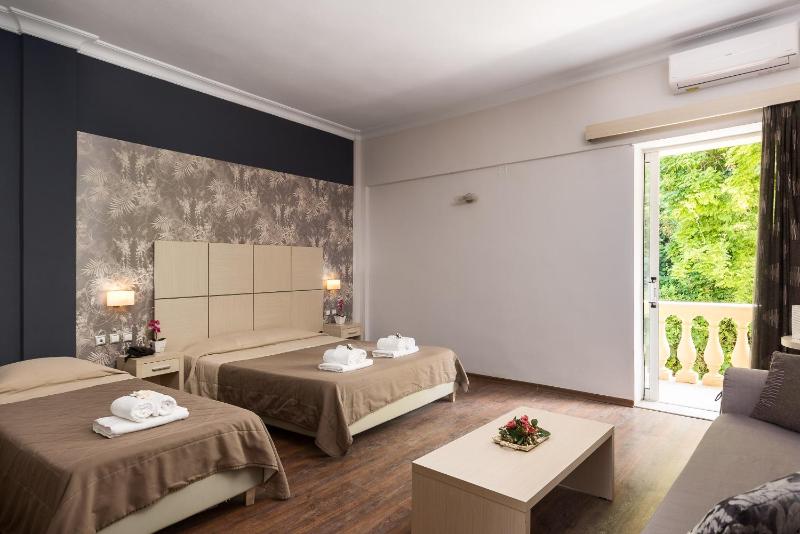Family Room (2 Adults + 2 Children) image 3