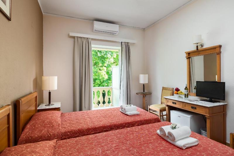 Triple Room image 2