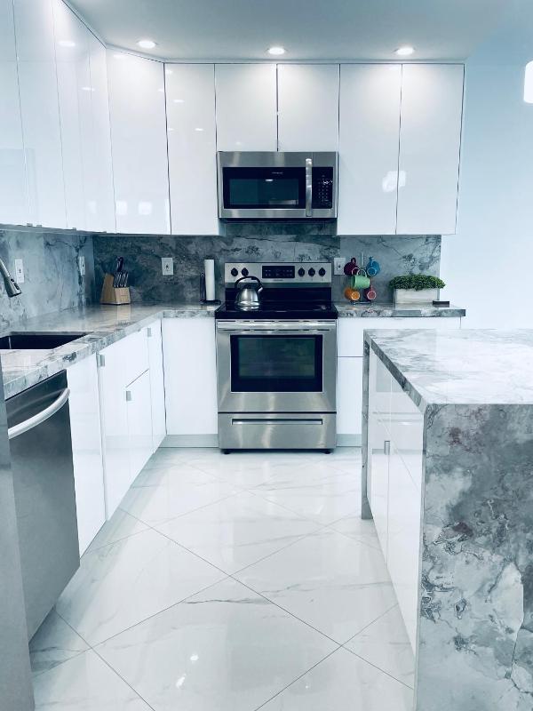 Deluxe Apartment image 2