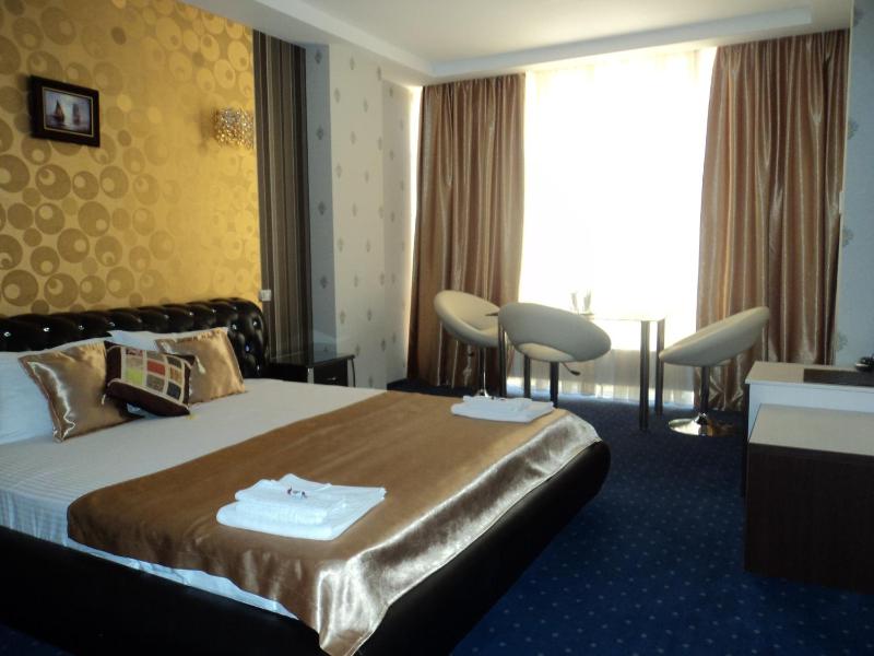 Superior Double Room image 2