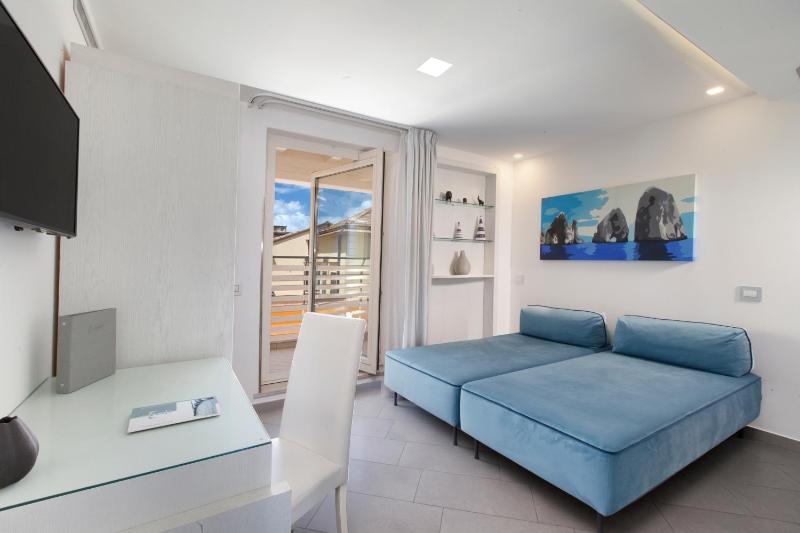 Superior One-Bedroom Apartment with Balcony image 4