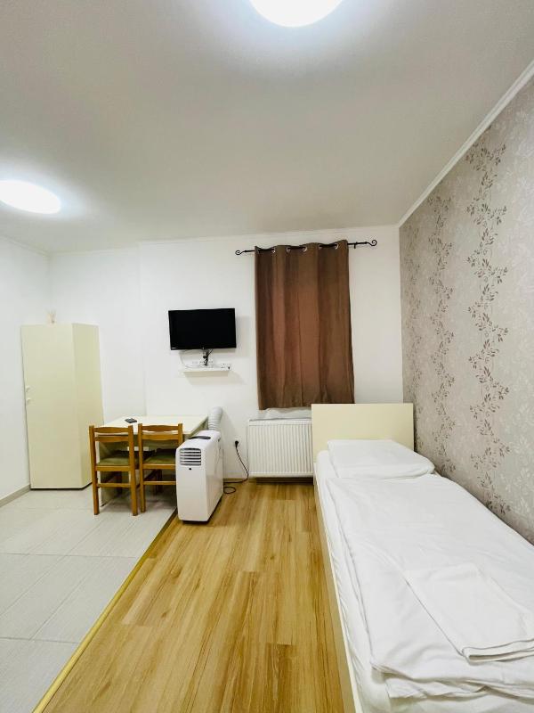 Easy Star Hotel - image 15
