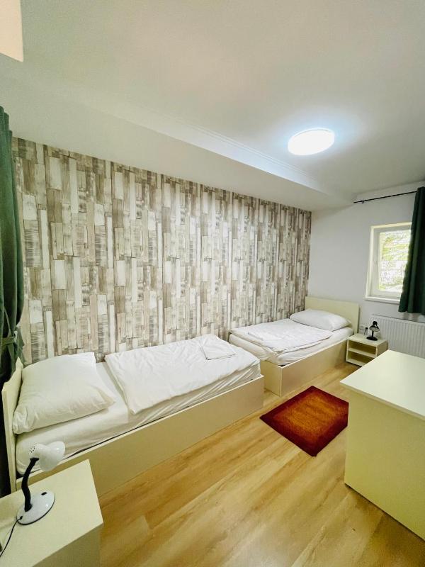 Easy Star Hotel - image 10