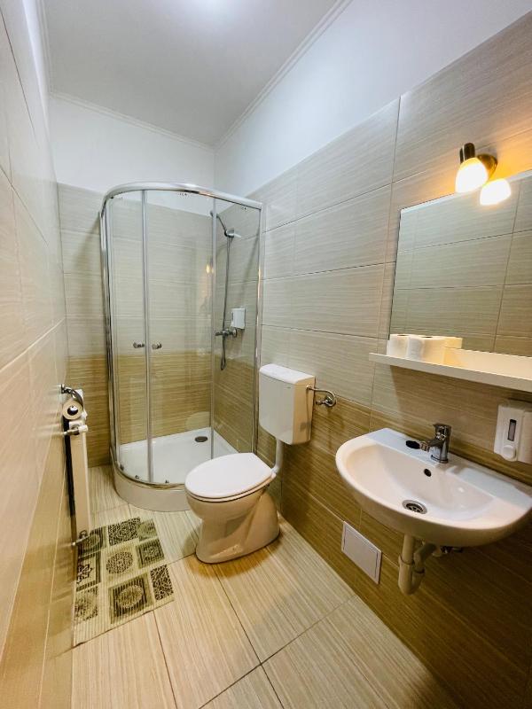 Easy Star Hotel - image 9