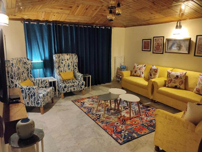 Curve Villa Vacation Homes - image 7