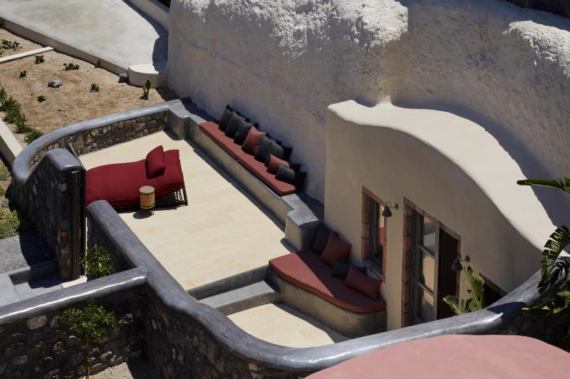 Nykteri Deluxe Suite with Private Heated Indoor Cave Pool image 2