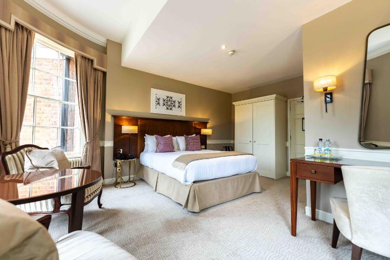Mansion House Comfy image 4