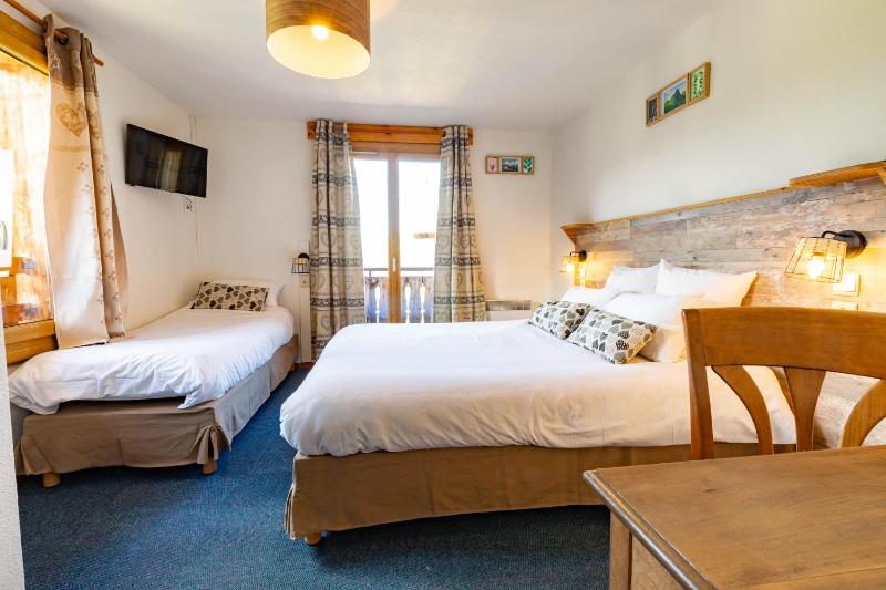 Triple Room with Balcony image 1